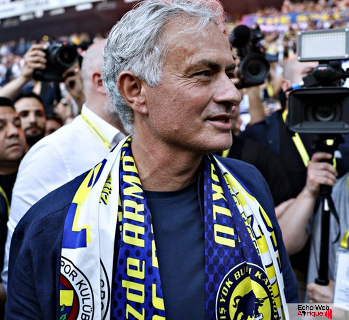 José Mourinho s'engage officiellement avec Fenerbahçe, son salaire dévoilé !