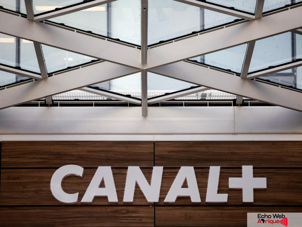 Le Burkina Faso suspend deux chaînes de Canal+, les détails