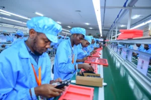 Kenya : La production locale de smartphones aurait atteint 1,5 million d’unités en 8 mois