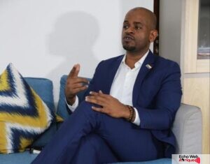 Comores : Azali Assoumani accorde de nouveaux pouvoirs à son fils, Nour El Fath