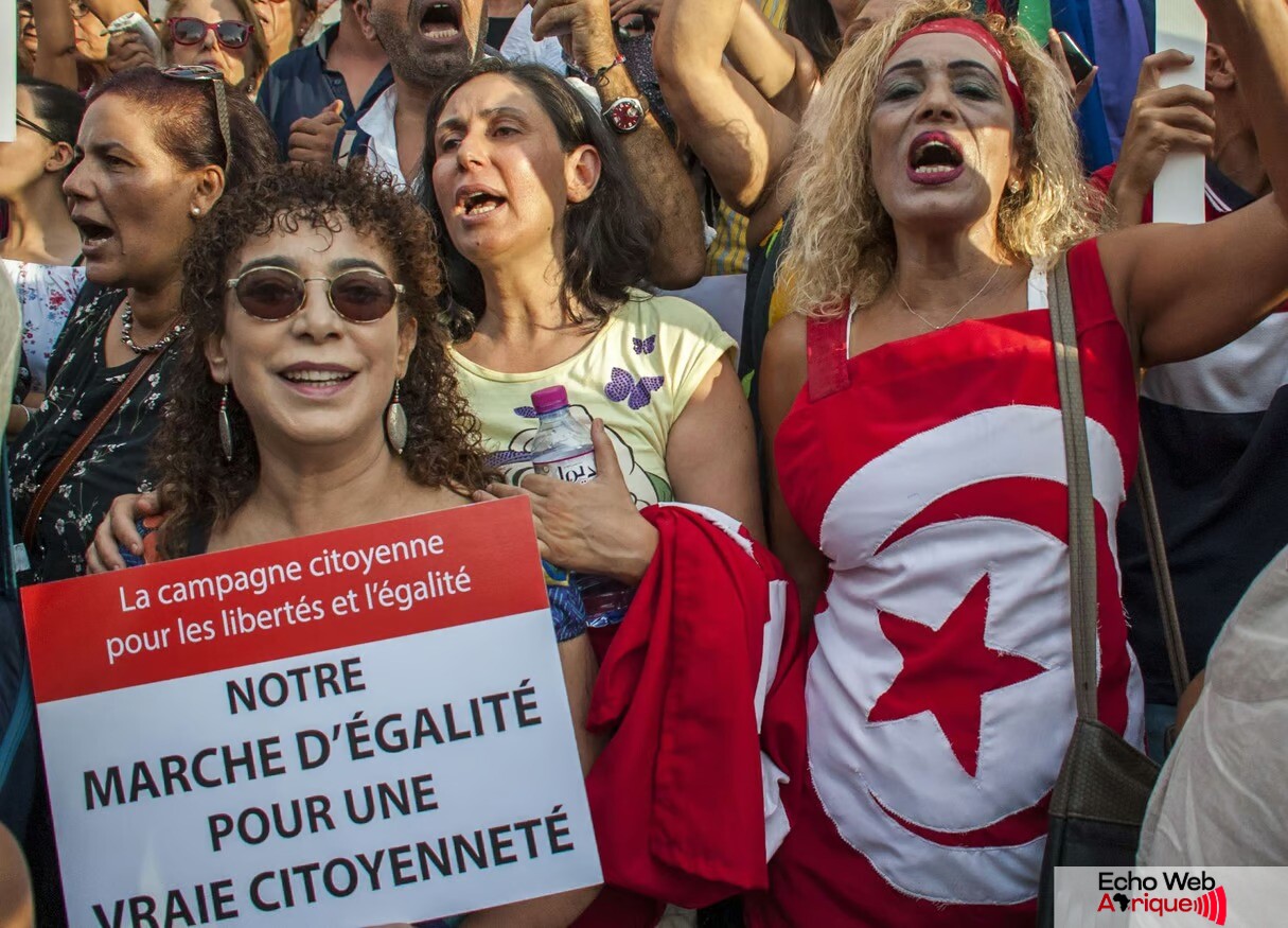 Des centaines de femmes manifestent en Tunisie, les détails