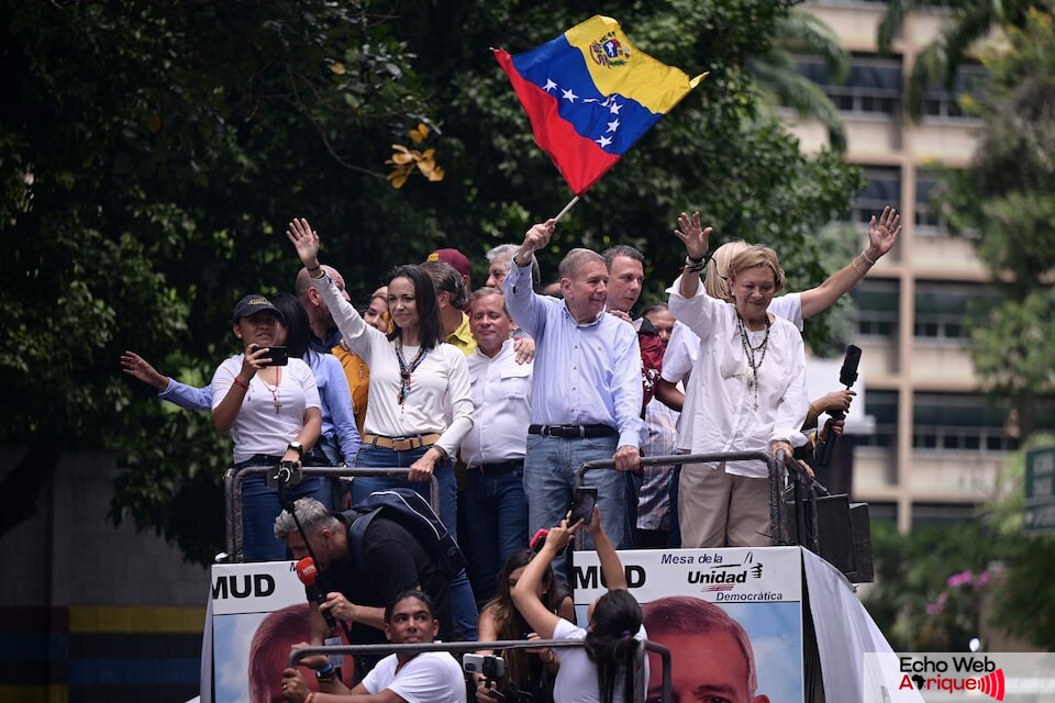 Les États-Unis reconnaissent l'adversaire de Maduro comme vainqueur de la présidentielle au Venezuela