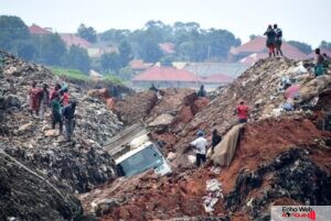 Un glissement de terrain dans une décharge en Ouganda fait 21 morts