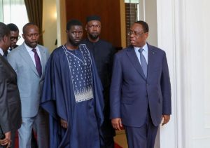 Sénégal : Les avocats du parti de Macky Sall s’opposent au gouvernement