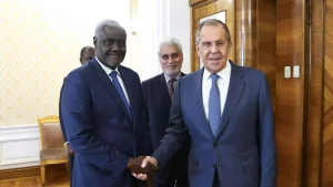 Que fait le président de l’Union africaine en Russie ?