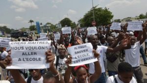 Côte d’Ivoire : Les enseignants du primaire menacent de faire grève