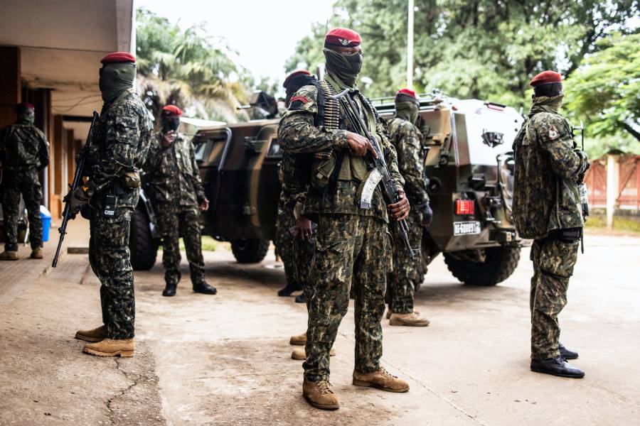 Guinée : La transition dissout 53 partis et surveille l’opposition