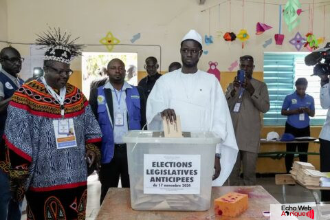 Législatives au Sénégal : Ousmane Sonko en tête selon les premiers sondages