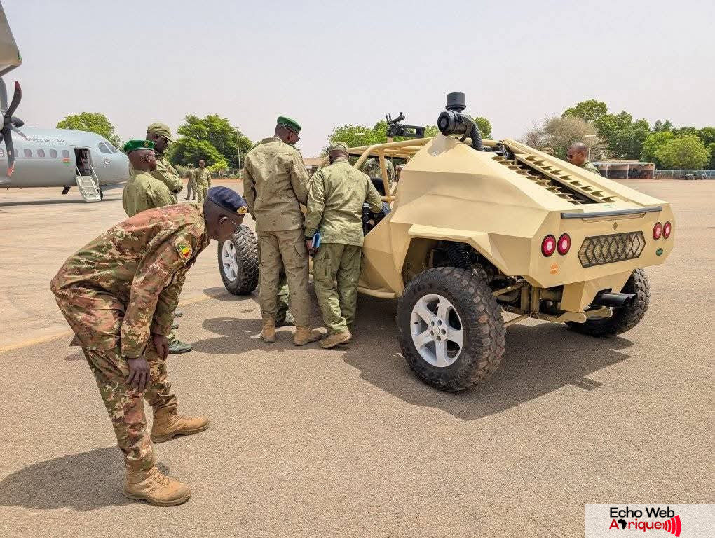 Le Niger dévoile son tout premier véhicule militaire fabriqué localement